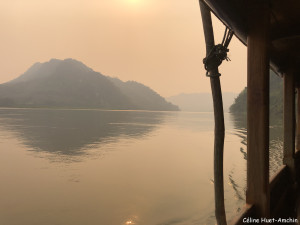 Retour à Luang Prabang depuis Pha Bad Ke en bateau sur le Mékong Laos Asie