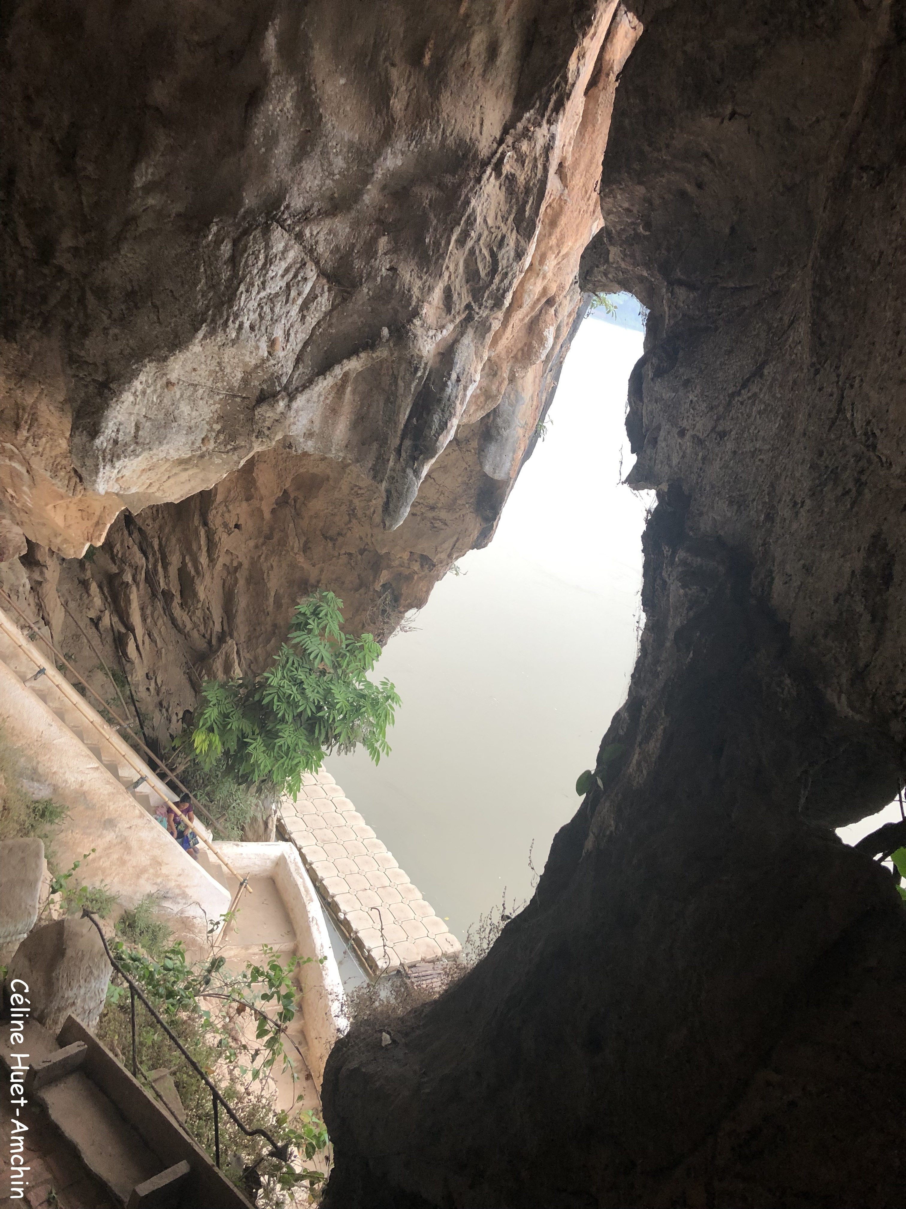 Pak Ou cave (grotte aux 4 000 bouddhas) Laos Asie