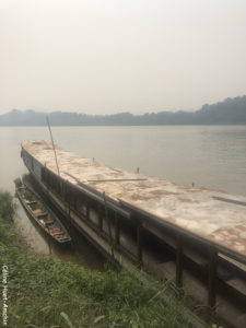 Direction Pha Tad Ke Botanical Garden en bateau sur le Mékong Laos Asie