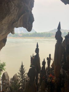 Pak Ou cave (grotte aux 4 000 bouddhas) Laos Asie