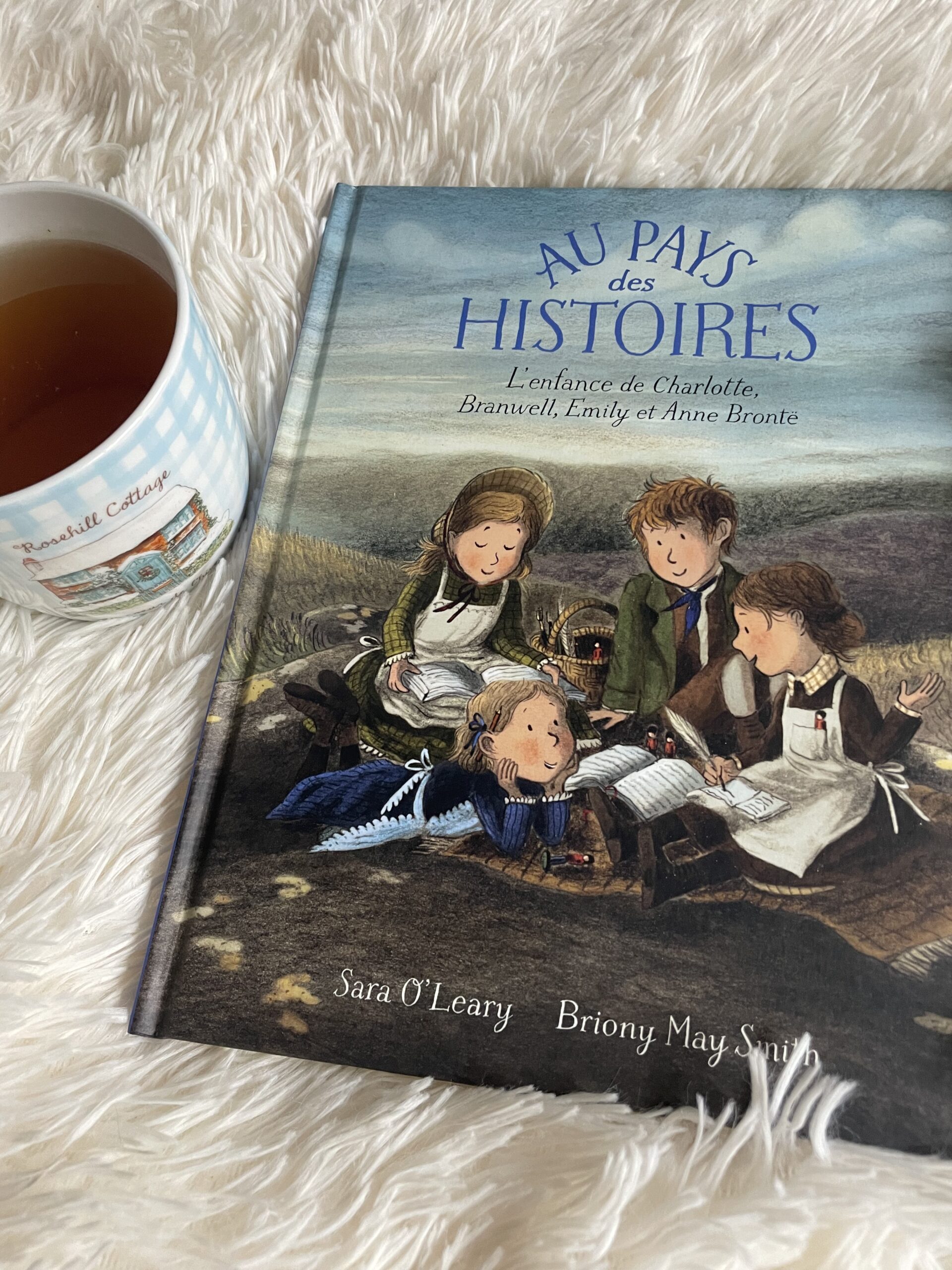 « Au pays des histoires » de Sara O’Leary et Briony May Smith…